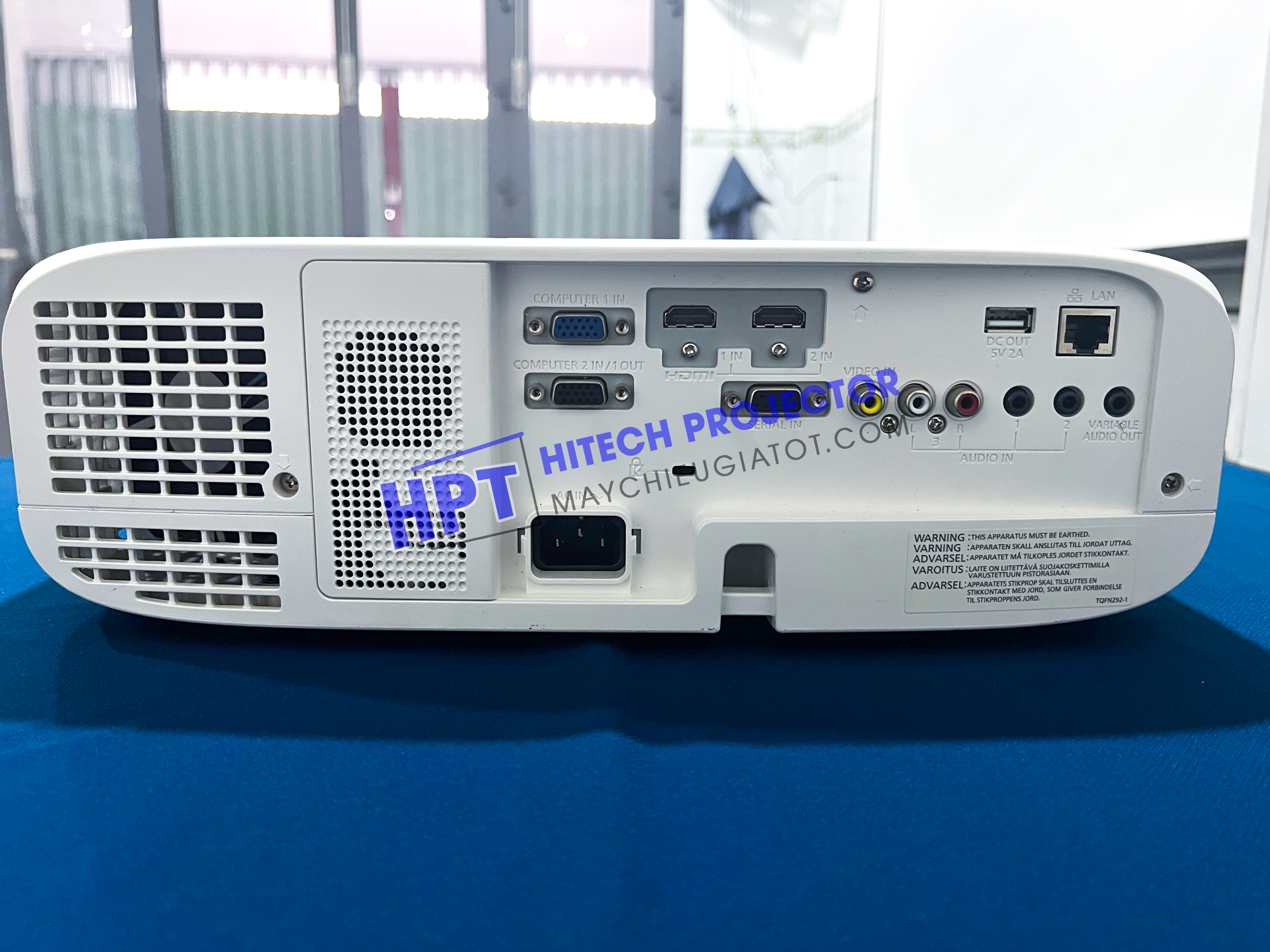 Panasonic PT-VW540 cũ